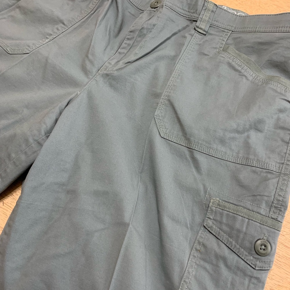 Gloria Vanderbilt cargo Skimmer pants